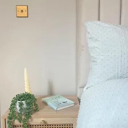 Artistic 3 Bed In Old Trafford Next To Mufc Semesterbostad