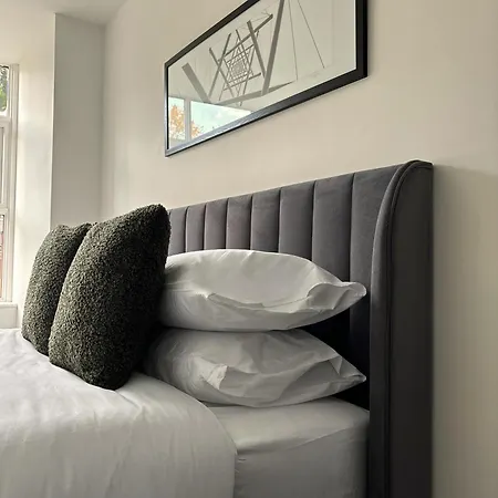 Apt, Free Parking, Business, Couples & Families