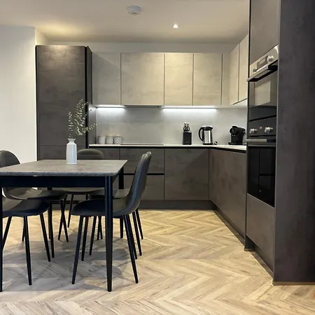Apartment Apt, Free Parking, Business, Couples & Families Manchester