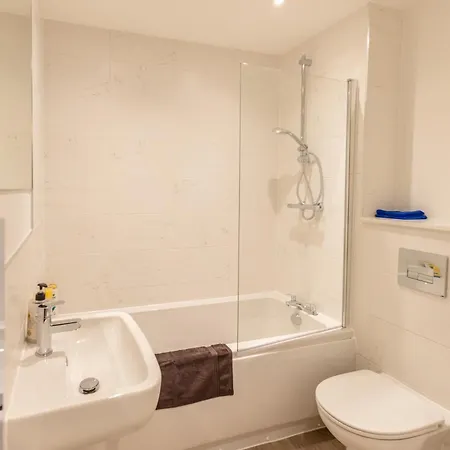 Vakantiehuis Stunning Modern 3 Bedroom Townhouse - Perfect Getaway