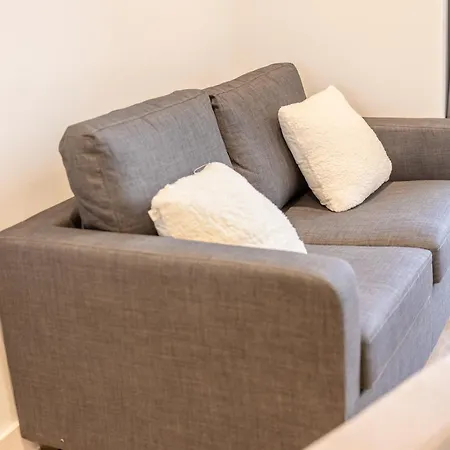 Semesterbostad Stunning Modern 3 Bedroom Townhouse - Perfect Getaway