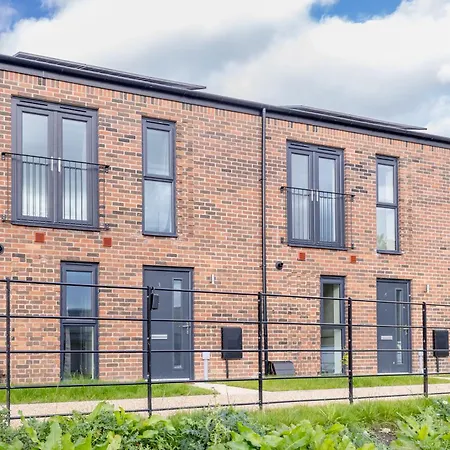 Semesterbostad Stunning Modern 3 Bedroom Townhouse - Perfect Getaway
