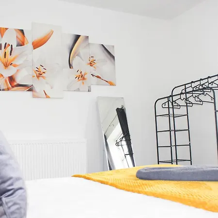 2 Min Walk Etihad Stadium & Coop Arena - 3br, Free Parking מנצ'סטר