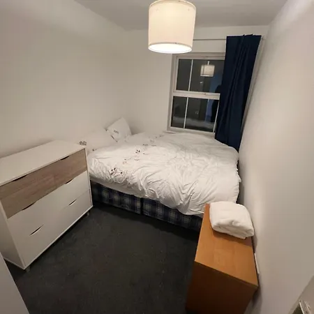 Cosy 4 Bed Townhouse Manchester