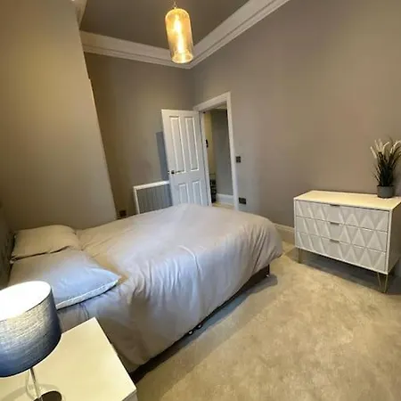 Stunning 2-bedroom In Centre Apartman