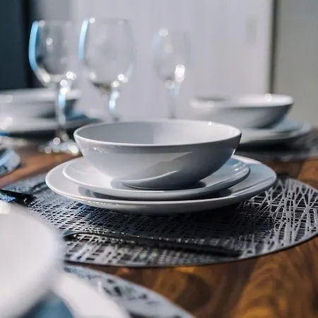 Stunning Three Bedroom House In By Eason Stays, For Oasis Reunion, Ideal For For Weekend Getaways & Business Travellers - With Free Parking For Two Cars! Manchester