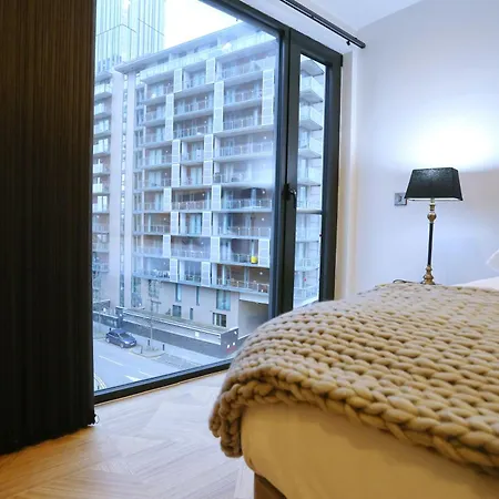 Luxury 7 Mins Walk To Salford - Pass The Keys Appartement *