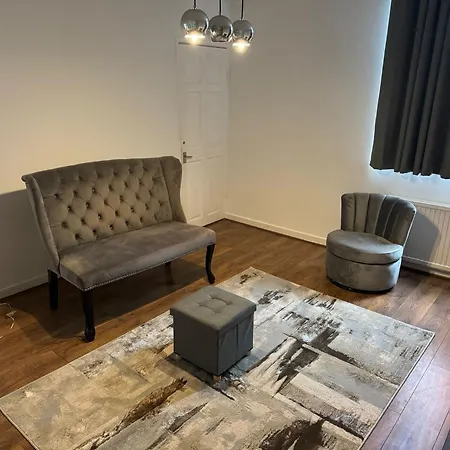 Guest house Poshval Manchester