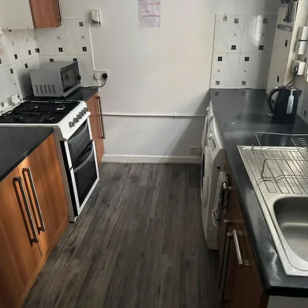 Guest house Poshval Manchester