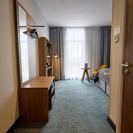 - The Niu, Loom North By Ihg