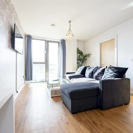 Apartment 2 Bedroom Coop Live Etihad Stadium Pass The Keys *