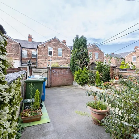 Apartment Bright & Modern 3 Bedroom Old Trafford Manchester