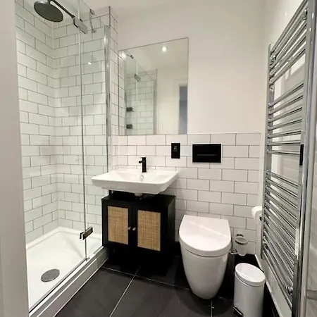 Apartament Stunning Centre Duplex With Free Parking