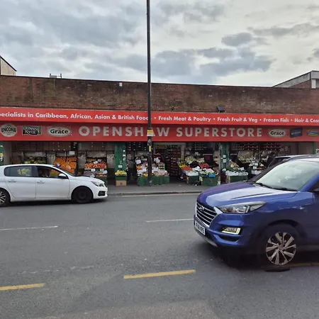 Affordably Elegant Close To Coop Live, Etihad Stadium And Centre Lejlighed