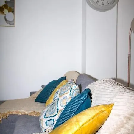 Coop Arena Luxurious Townhouse Manchester