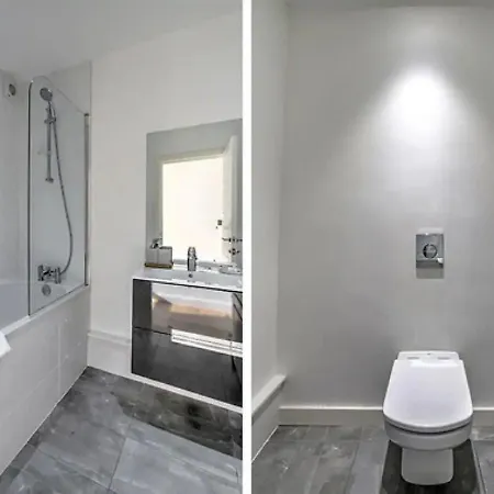 Lovely Chorlton Flat! 5 Seconds To Bus Stop & 2 Minutes To Tram Station * Manchester