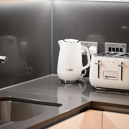 Haven Chique Modern Manchester