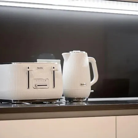 Haven Stylish Modern Apartment
