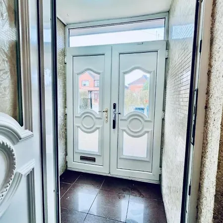 Sweet - Spacious 7br House * Manchester