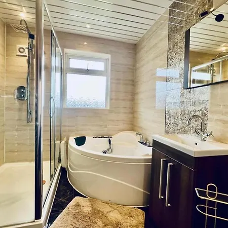 13 Guests - Free Parking - House Nyaraló *
