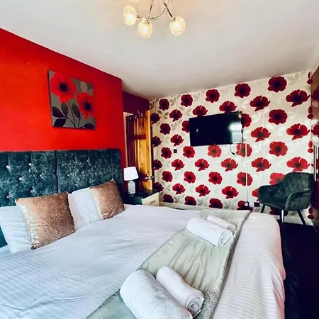 Nyaraló 13 Guests - Free Parking - House Manchester