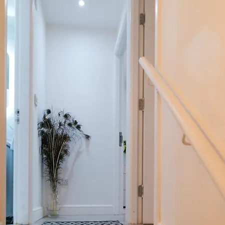 Downtown Cozy House In Manchester