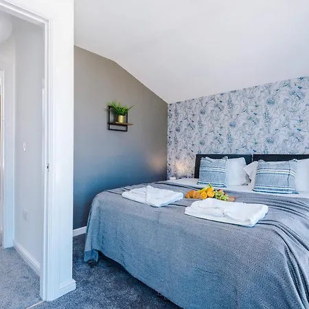 Rest&recharge At Waterway House Holiday home