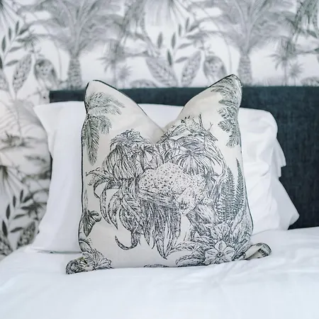 Rest&recharge At Waterway House * Manchester