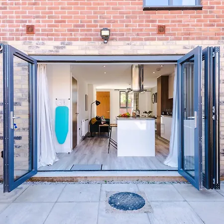 Rest&recharge At Waterway House