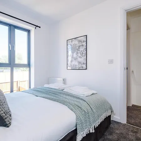 Rest&recharge At Waterway House 펜션 맨체스터