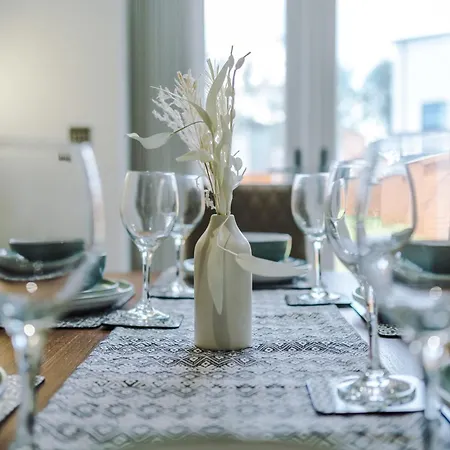 R&r - Modern Townhouse Near Etihad & Centre *