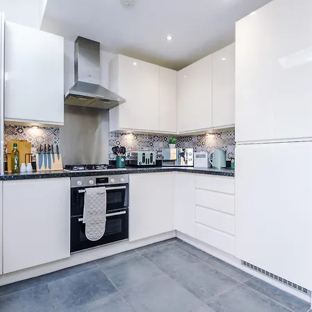 R&r - Modern Townhouse Near Etihad & Centre Vakantiehuis Manchester