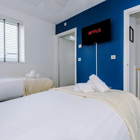 R&r - Modern Townhouse Near Etihad & Centre Vakantiehuis