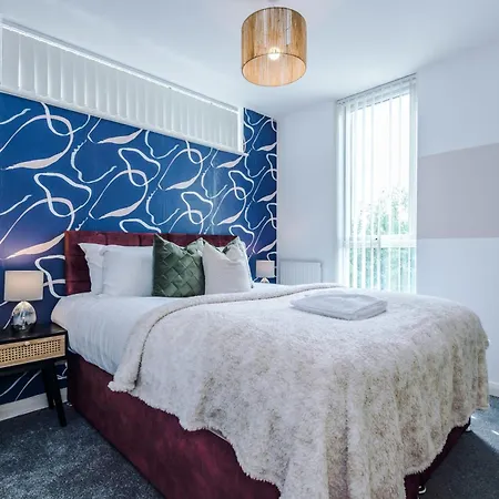 Townhouse 5mins To Centre And Etihad - Free Secure Parking *