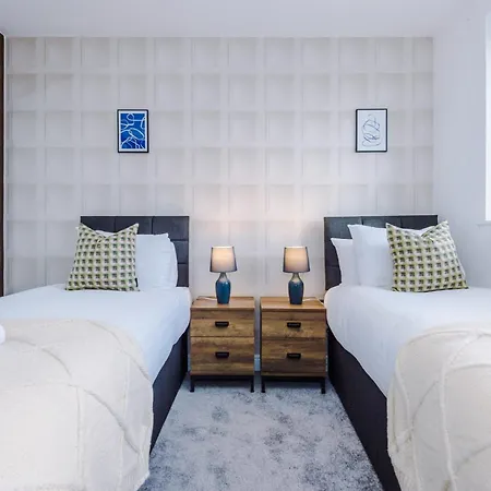 Vakantiehuis R&r - Modern Townhouse Near Etihad & Centre