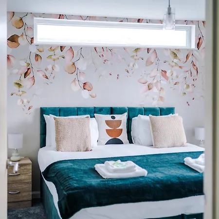 Coop Live Arena & Etihad Stadium 3bedroom House W Secure Parking By Rest&recharge