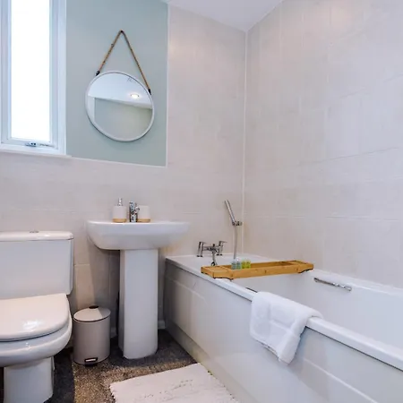 Coop Live Arena & Etihad Stadium 3bedroom House W Secure Parking By Rest&recharge مانشستر