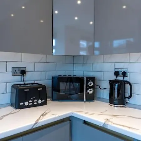 Apartment Luxury 4 Bedroom Manchester