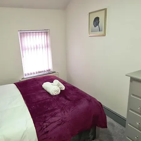 Large Victorian House 15 Minutes From Centre 펜션 *