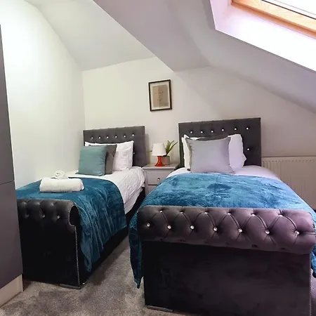 펜션 Large Victorian House 15 Minutes From Centre 맨체스터