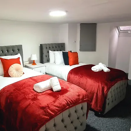 Large Victorian House 15 Minutes From Centre * Manchester