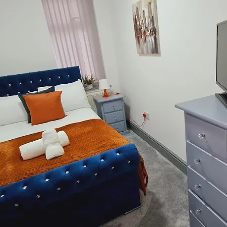 Large Victorian House 15 Minutes From Centre 펜션