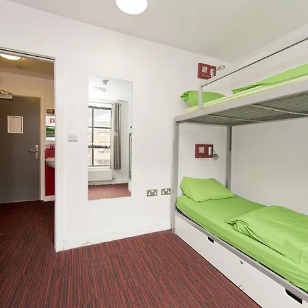 Hostal Yha *