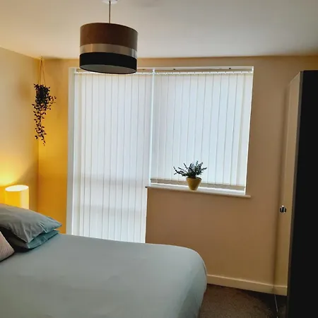 Modern 2 Bed, 2 Bath Near Etihad Stadium And Coop Live *