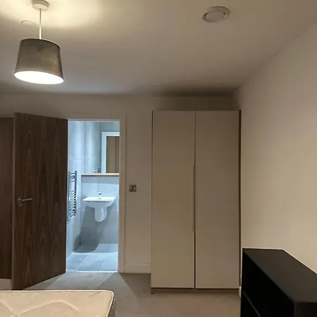 Apartmán 2 Bed Spacious Flat - Canal View *