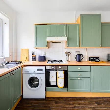 Trafford Eden - 3 Bed Near Old Trafford And Trafford Centre With Free Parking 度假居