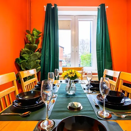 Trafford Eden - 3 Bed Near Old Trafford And Trafford Centre With Free Parking *