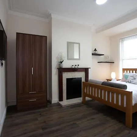 Ferienhaus 6 Bedroom House 10min Drive From Centre