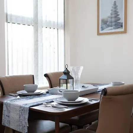 Ferienhaus 6 Bedroom House 10min Drive From Centre Manchester