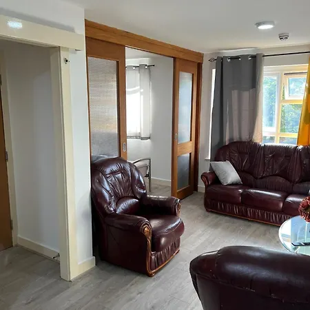 1 Bedroom Апартаменты *